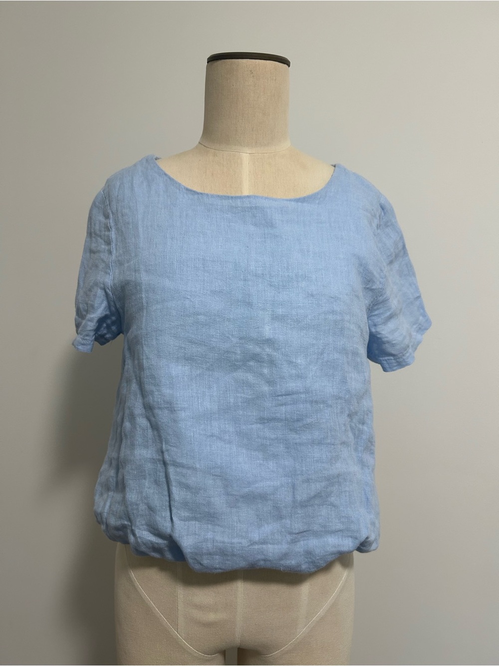 Women's Light Blue Linen Scoop-Neck Short Sleeve Top